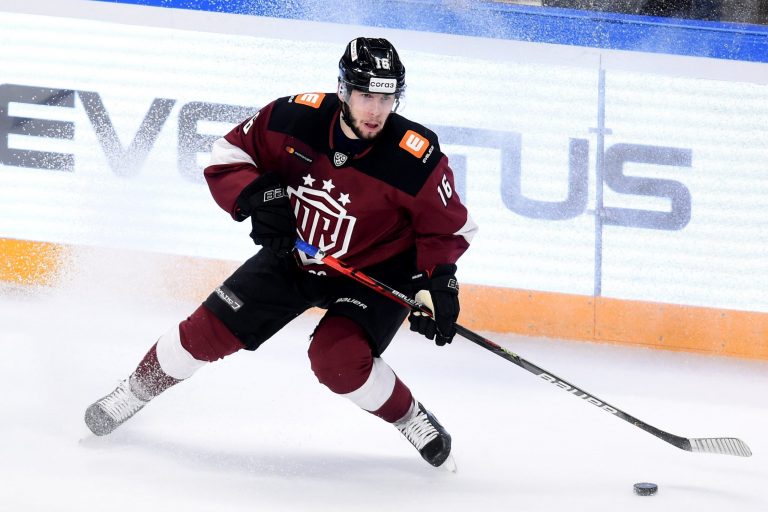 Mārtiņš Dzierkals, hokejazinas.com