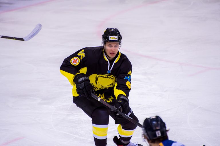 Danila Larionovs, hokejazinas.com