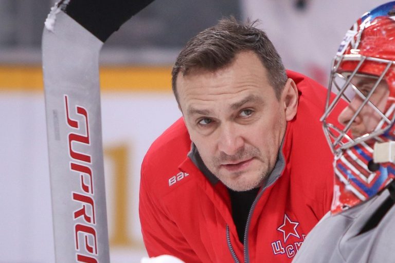 Sergejs Naumovs, hokejazinas.com