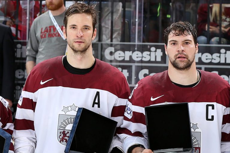 Lauris Dārziņš un Kaspars Daugaviņš, hokejazinas.com