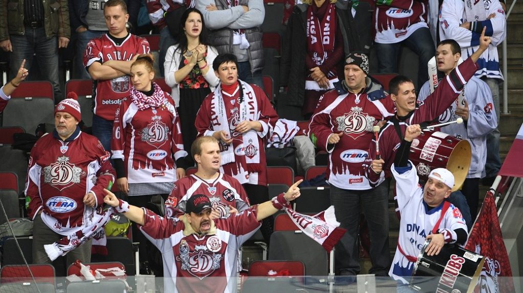 Rīgas Dinamo fani, hokejazinas.com