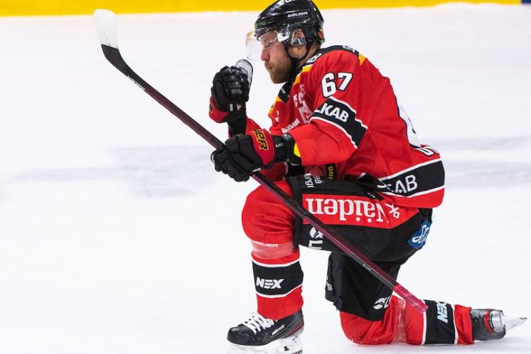 Līnuss Ūmarks, hokejazinas.com