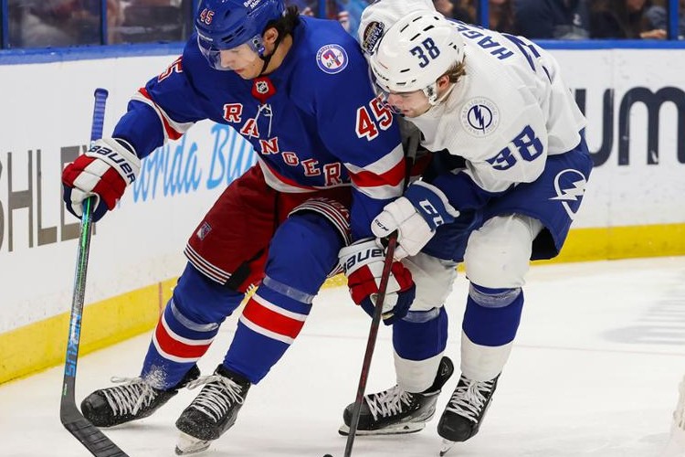 Ņujorkas "Rangers" un Tampabejas "Lightning", hokejazinas.com