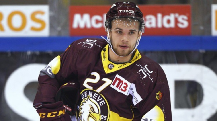 Deniss Smirnovs, hokejazinas.com