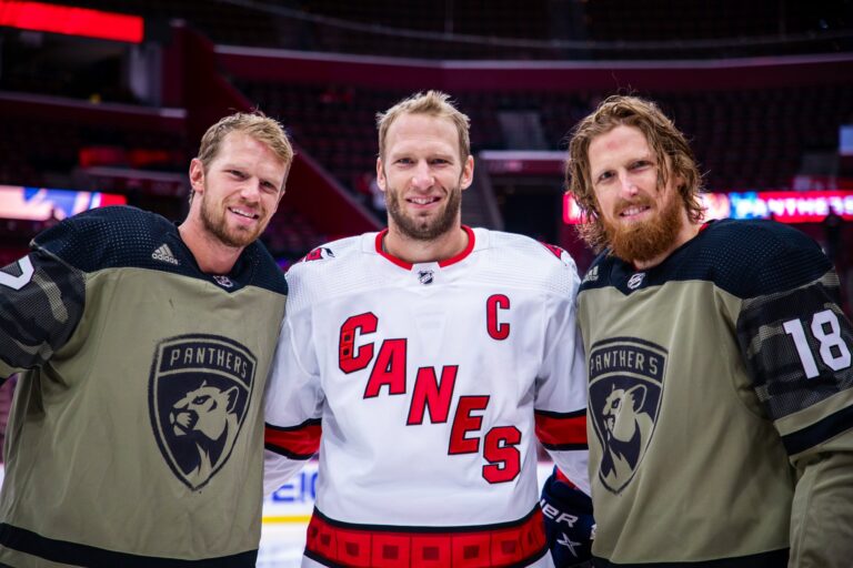 Ēriks, Džordans un Marks Stāli, hokejazinas.com
