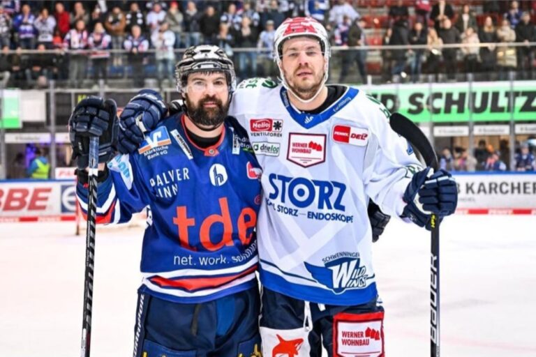 Miks Indrašis un Kaspars Daugaviņš, hokejazinas.com