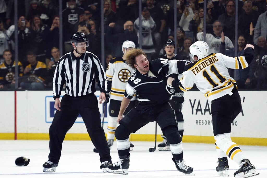 Bostonas "Bruins" un Losandželosas "Kings", hokejazinas.com