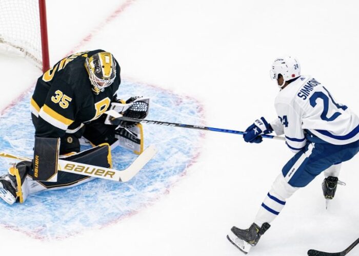 Toronto "Maple Leafs" un Bostonas "Bruins", hokejazinas.com