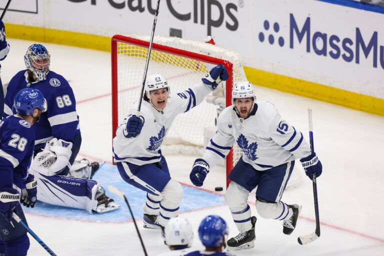 Toronto "Maple Leafs" un Tampabejas "Lightning", hokejazinas.com