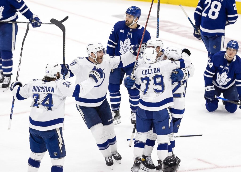 Toronto "Maple Leafs" un Tampabejas "Lightning", hokejazinas.com