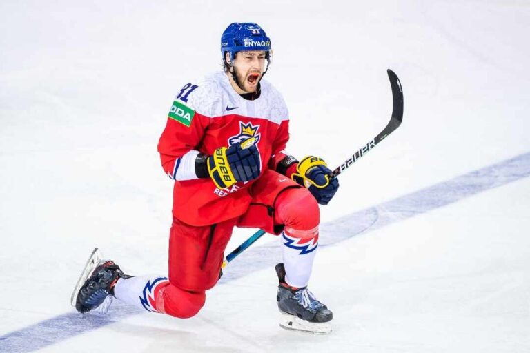 Lukašs Kloks, hokejazinas.com