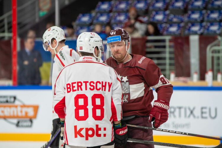 Ronalds Ķēniņš, hokejazinas.com