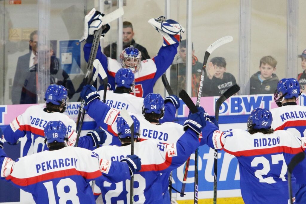 Slovākijas u18, hokejazinas.com