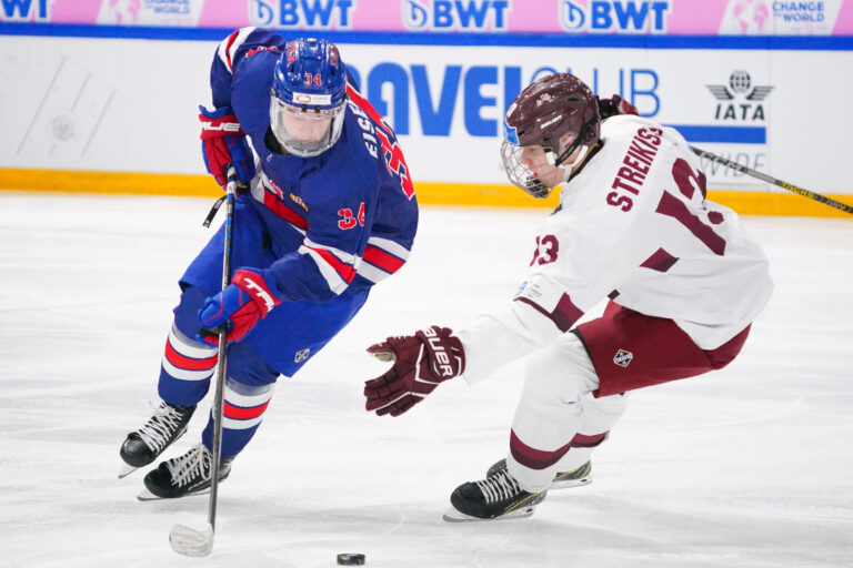 Latvijas un ASV U-18 hokeja izlases, hokejazinas.com