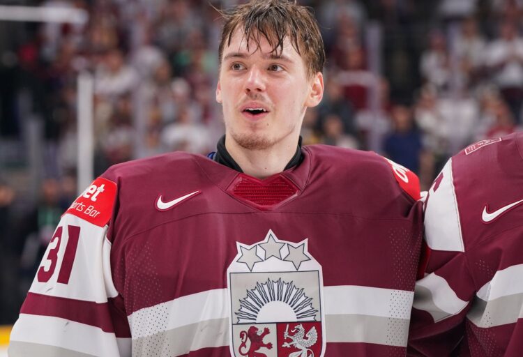 Artūrs Šilovs, hokejazinas.com
