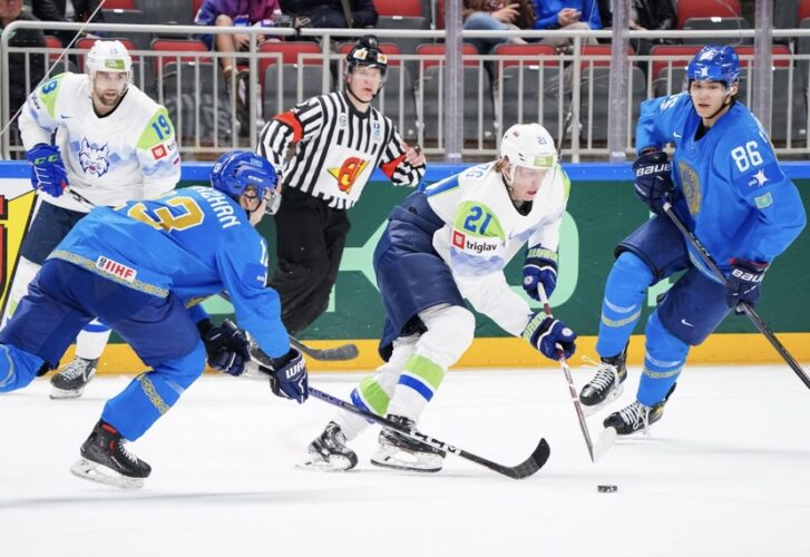Kazahstānas un Slovēnijas hokeja izlases, hokejazinas.com