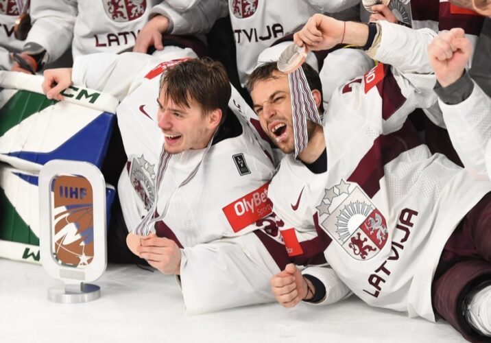 Artūrs Šilovs un Jānis Jaks, hokejazinas.com