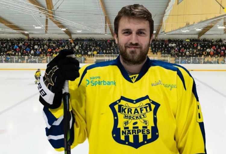 Artūrs Kuzmenkovs , hokejazinas.com