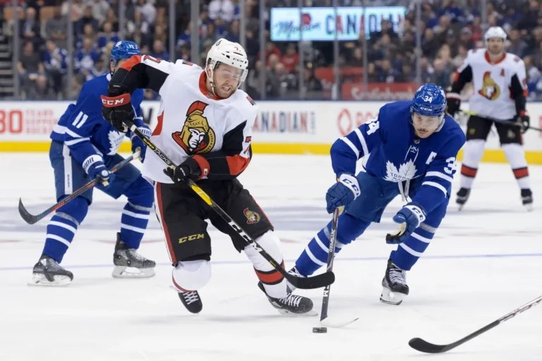 Toronto "Maple Leafs" un Otavas "Senators", hokejazinas.com