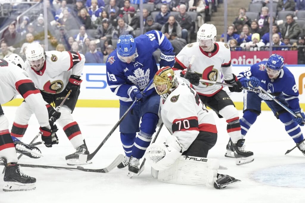 Toronto "Maple Leafs" un Otavas "Senators", hokejazinas.com