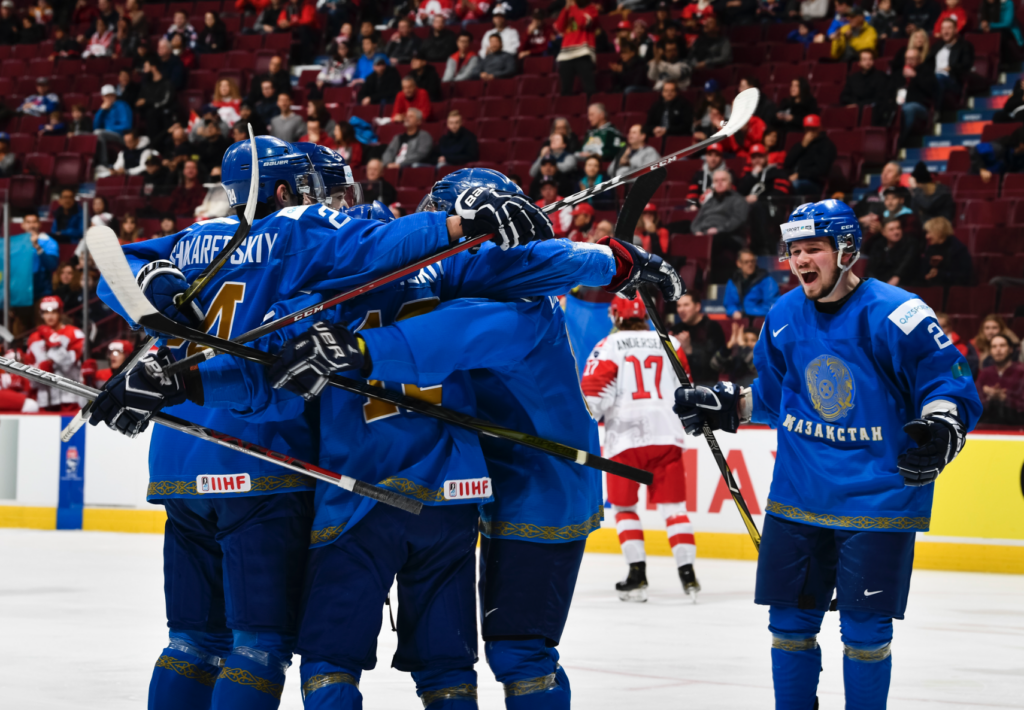 Kazahstānas U-20 hokeja izlase, Hokejazinas.com