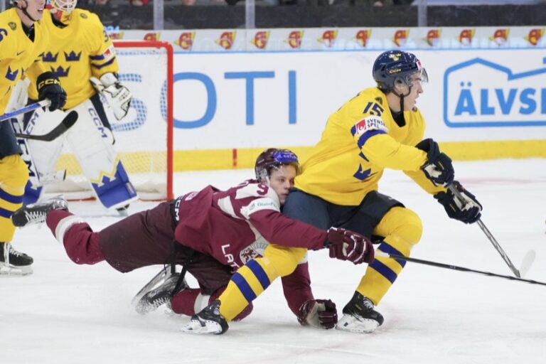 Latvijas U-20 hokeja izlase un Zviedrijas U-20 hokeja izlase, hokejazinas.com