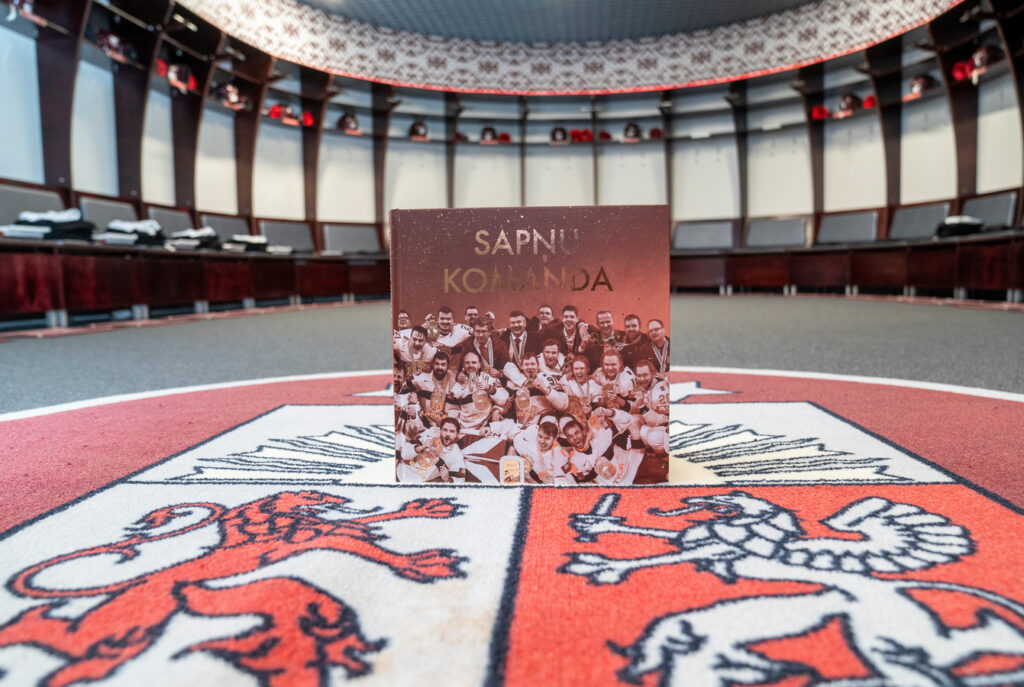 Grāmata "Sapņu komanda 2023", Hokejazinas.com