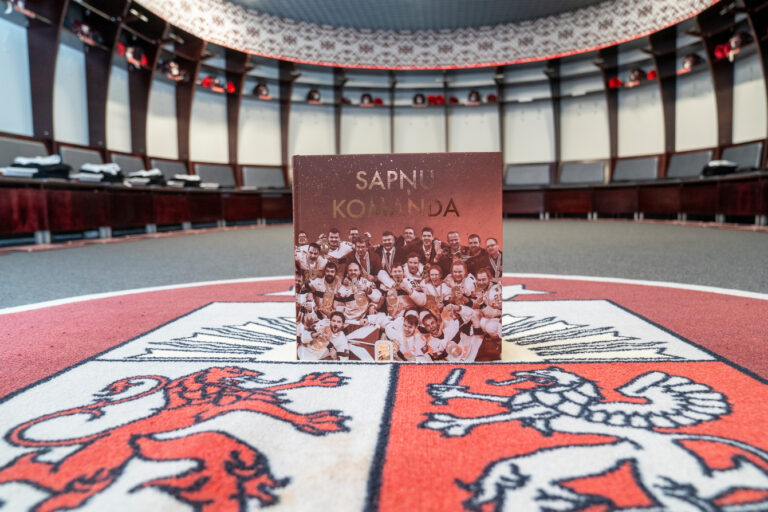 Grāmata "Sapņu komanda 2023", Hokejazinas.com