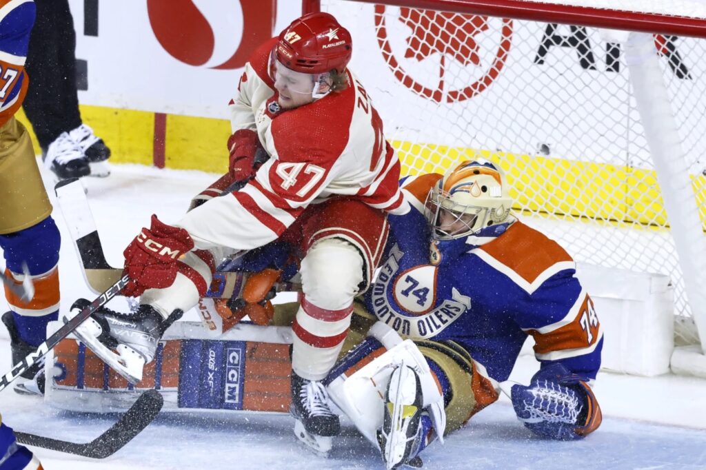 Konors Zarijs un Stjūarts Skiners, Kalgari "Flames" un Edmontonas "Oilers", hokejazinas.com