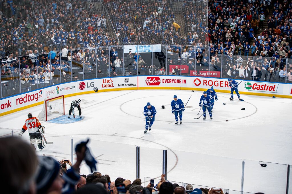 Toronto "Maple Leafs" un Filadelfijas "Flyers", hokejazinas.com