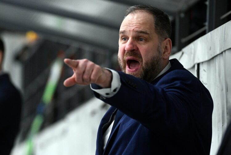 Ģirts Ankipāns, Hokejazinas.com