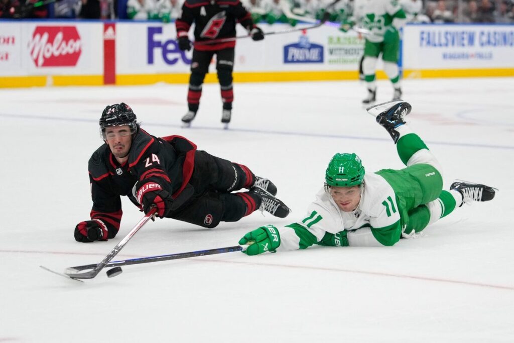 Makss Domi un Sets Džārviss, Toronto "Maple Leafs" un Karolīnas "Hurricanes", hokejazinas.com