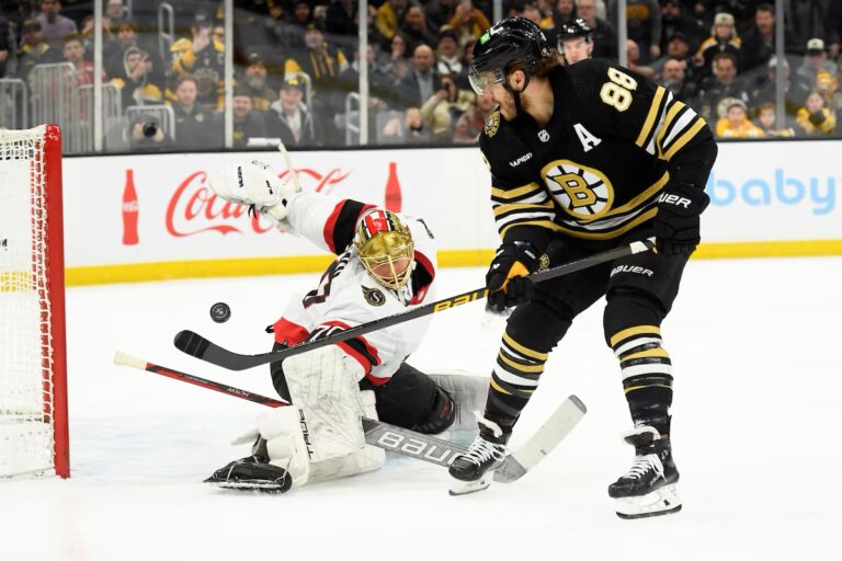 Dāvids Pastrņāks un Jonass Korpisalo, Bostonas "Bruins" un Otavas "Senators", hokejazinas.com