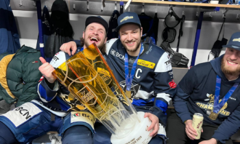 Sandis Smons un Toms Andersons šogad var dzert šampanieti no viena kausa,Hokejazinas.com