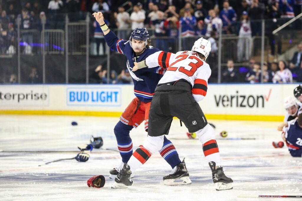 Mets Rempe un Kērtiss Makdermids, Ņujorkas "Rangers" un Ņūdžersijas "Devils", hokejazinas.com