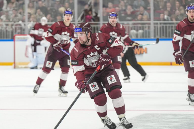 Roberts Bukarts, hokejazinas.com