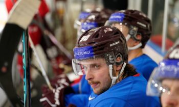 Sandis Smons, hokejazinas.com