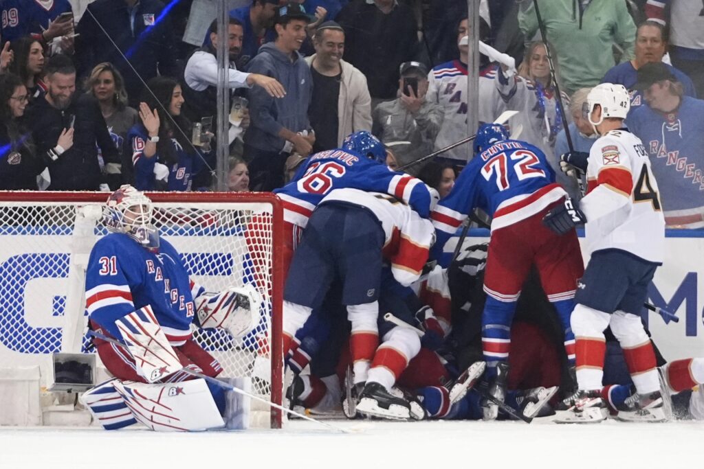 Ņujorkas "Rangers" un Floridas "Panthers", hokejazinas.com