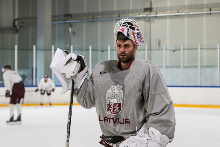 Ivars Punnenovs, hokejazinas.com