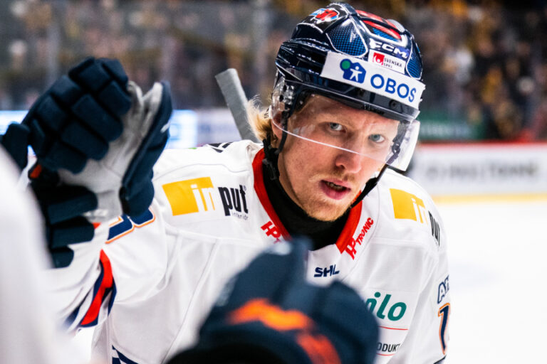 Markuss Silvegārds, hokejazinas.com