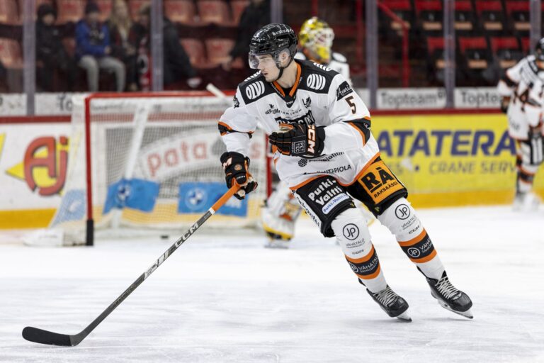 Artūrs Andžāns, hokejazinas.com