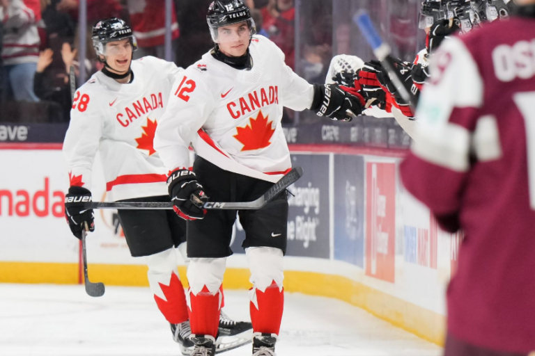 Džets Lučanko, hokejazinas.com