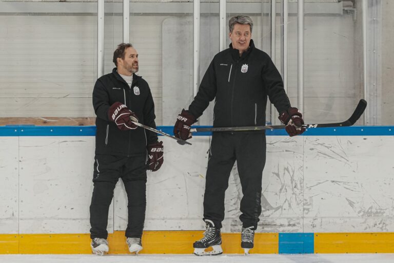 Harijs Vītoliņš un Artūrs Irbe, Hokejazinas.com