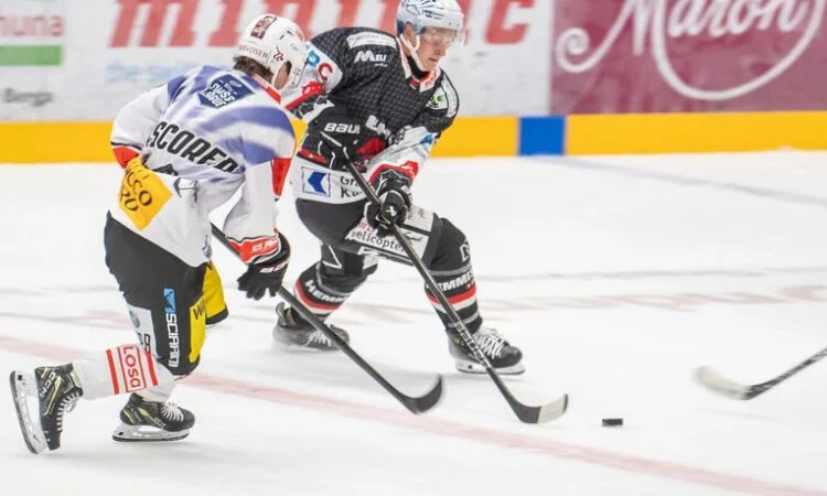 Darels Dukurs, Hokejazinas.com