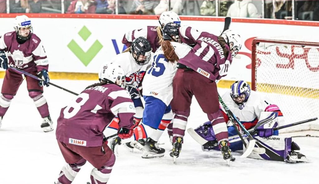 Latvijas U-18 sieviešu izlase, Hokejazinas.com