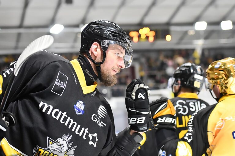 Rolands Vīgners, hokejazinas.com