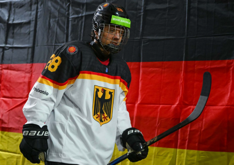 Gustavs Grīva, hokejazinas.com