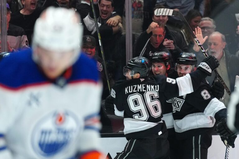 Losandželosas "Kings" un Edmontonas "Oilers", hokejazinas.com