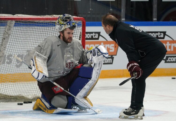 Mareks Mitens, hokejazinas.com