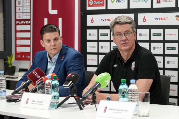 Rūdolfs Kalvītis un Harijs Vītoliņš, Hokejazinas.com